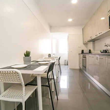 Hostel Luxury And Suites, Ideal For Tourists