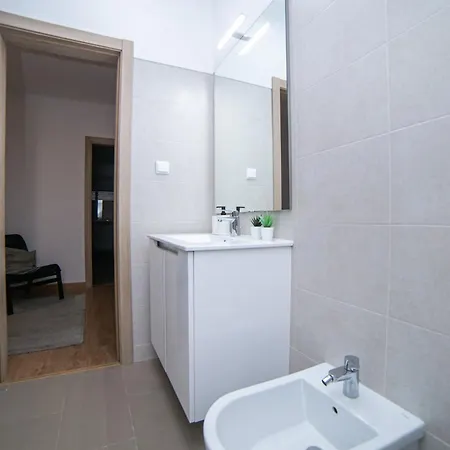 Hostel Luxury And Suites, Ideal For Tourists