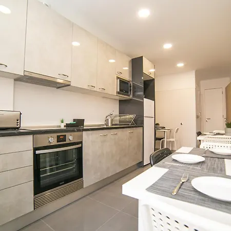 Hostel Luxury And Suites, Ideal For Tourists *