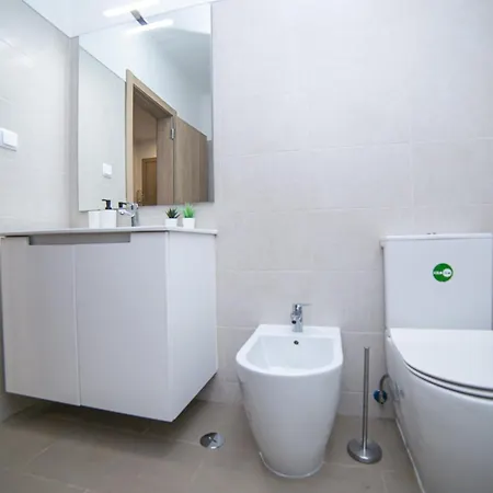 Hostel Luxury And Suites, Ideal For Tourists *