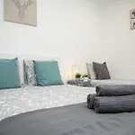 Luxury And Suites, Ideal For Tourists Hostel *