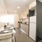 Luxury And Suites, Ideal For Tourists Hostel