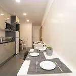 Luxury And Suites, Ideal For Tourists Hostel *