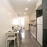 Hostel Luxury And Suites, Ideal For Tourists Lisbon