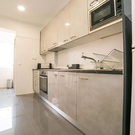 Luxury And Suites, Ideal For Tourists Ostello Lisbona